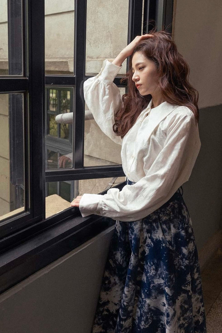 TNEWTIES これはとても古い歌 これはとても古い歌》バルーンスリーブシノワズリブラウス-White