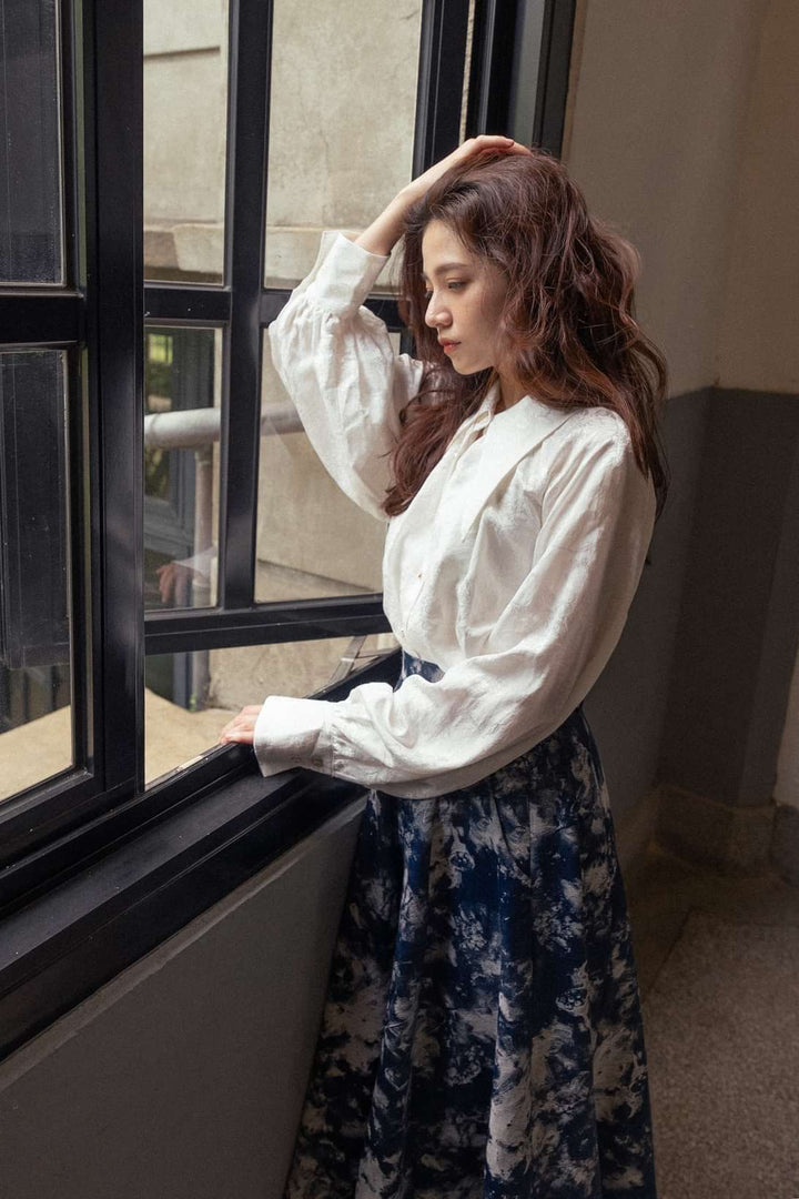 TNEWTIES これはとても古い歌 これはとても古い歌》バルーンスリーブシノワズリブラウス-White