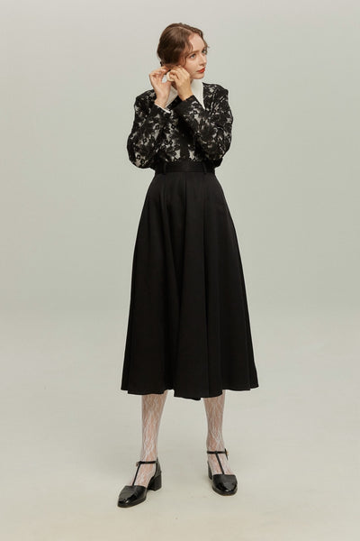 《午後には陶芸教室がある》フラワーレースシースルートップス-Black