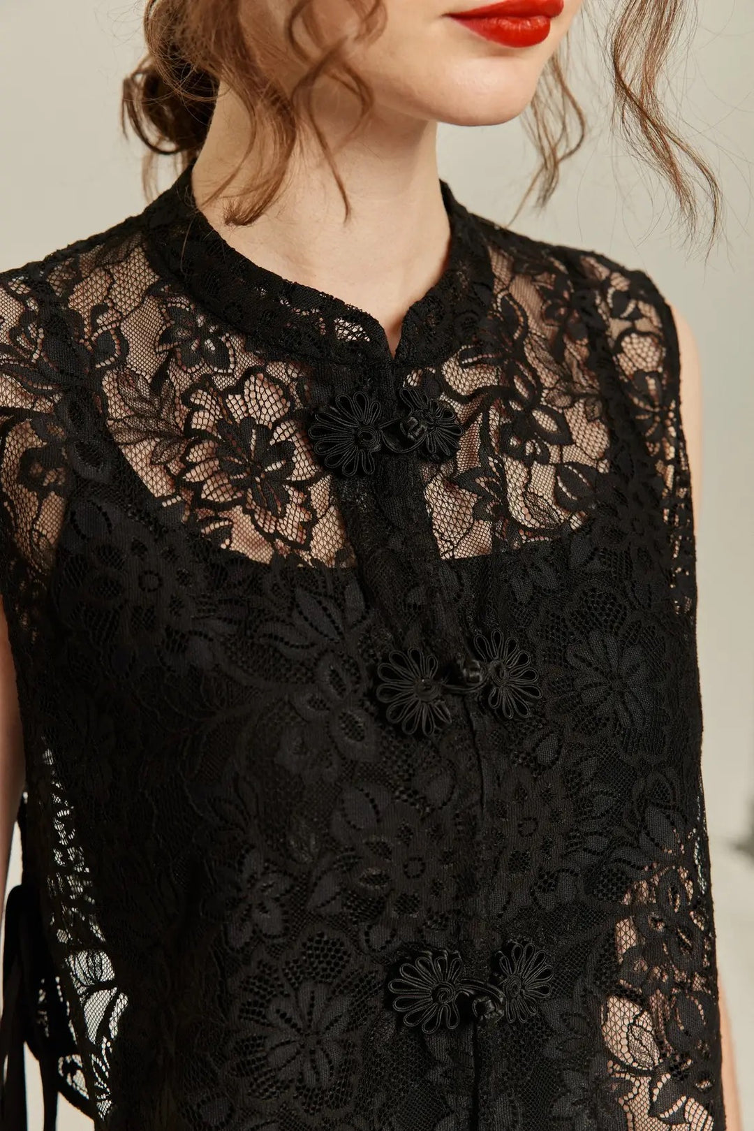 Tnewties チャイナバックルスリーブレストップス 100年も前からある》チャイナバックルスリーブレストップス