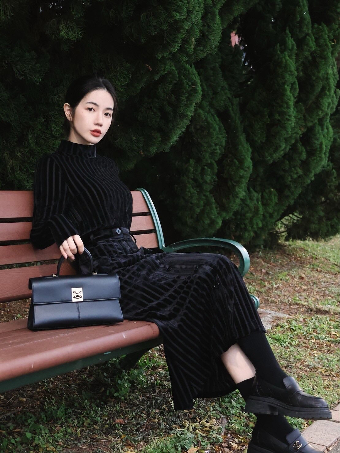 《상층에서 물음이 난다》 벨벳 스트라이프 톱-Black 着用例 156cm
      トップスS、ボトムスXS着用