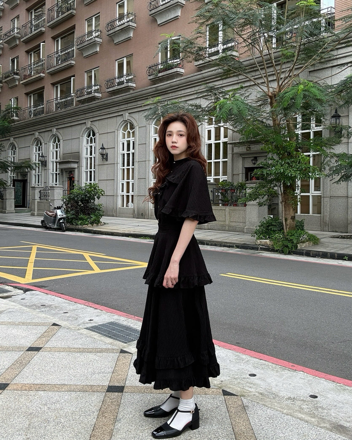 《月の呪文を唱えて》レイヤードフリルスカート-Black 着用例 159cm
      トップスS、ボトムスS着用