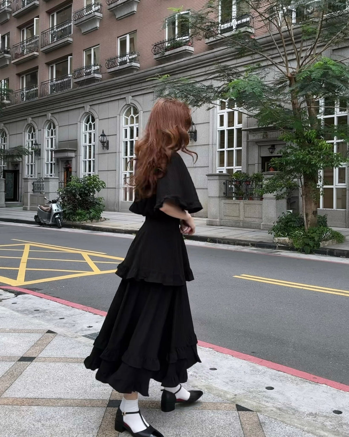 《月の呪文を唱えて》レイヤードフリルスカート-Black 着用例 159cm
      トップスS、ボトムスS着用