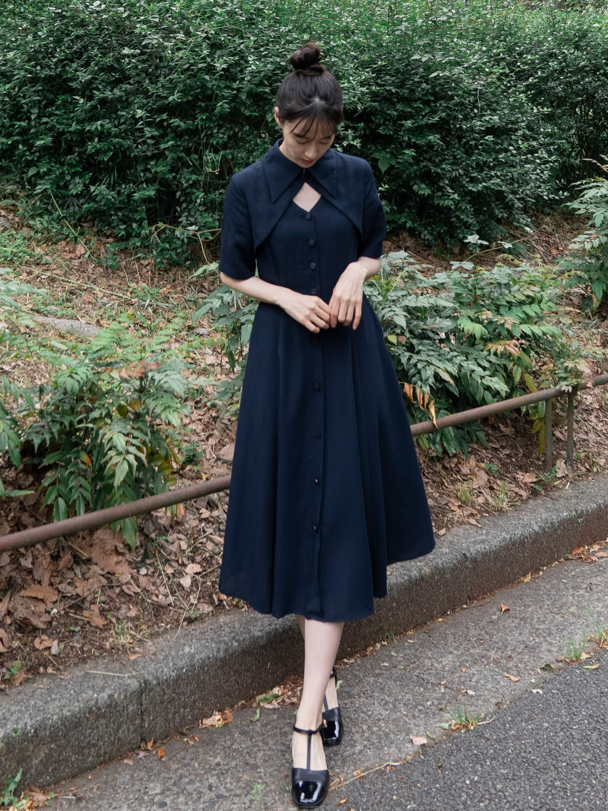 《魔法を一振りして》クラシカルシャツドレス-Navy 着用例 164cm
      ドレスS着用