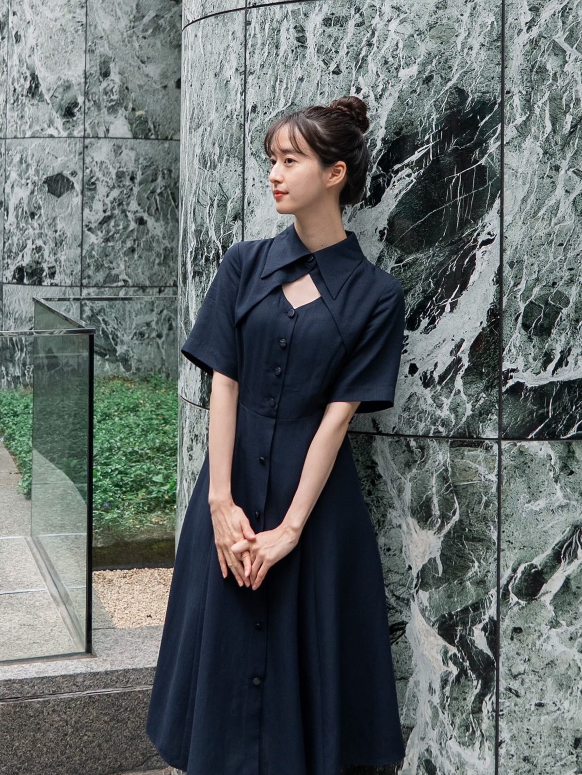 《魔法を一振りして》クラシカルシャツドレス-Navy 着用例 164cm
      ドレスS着用