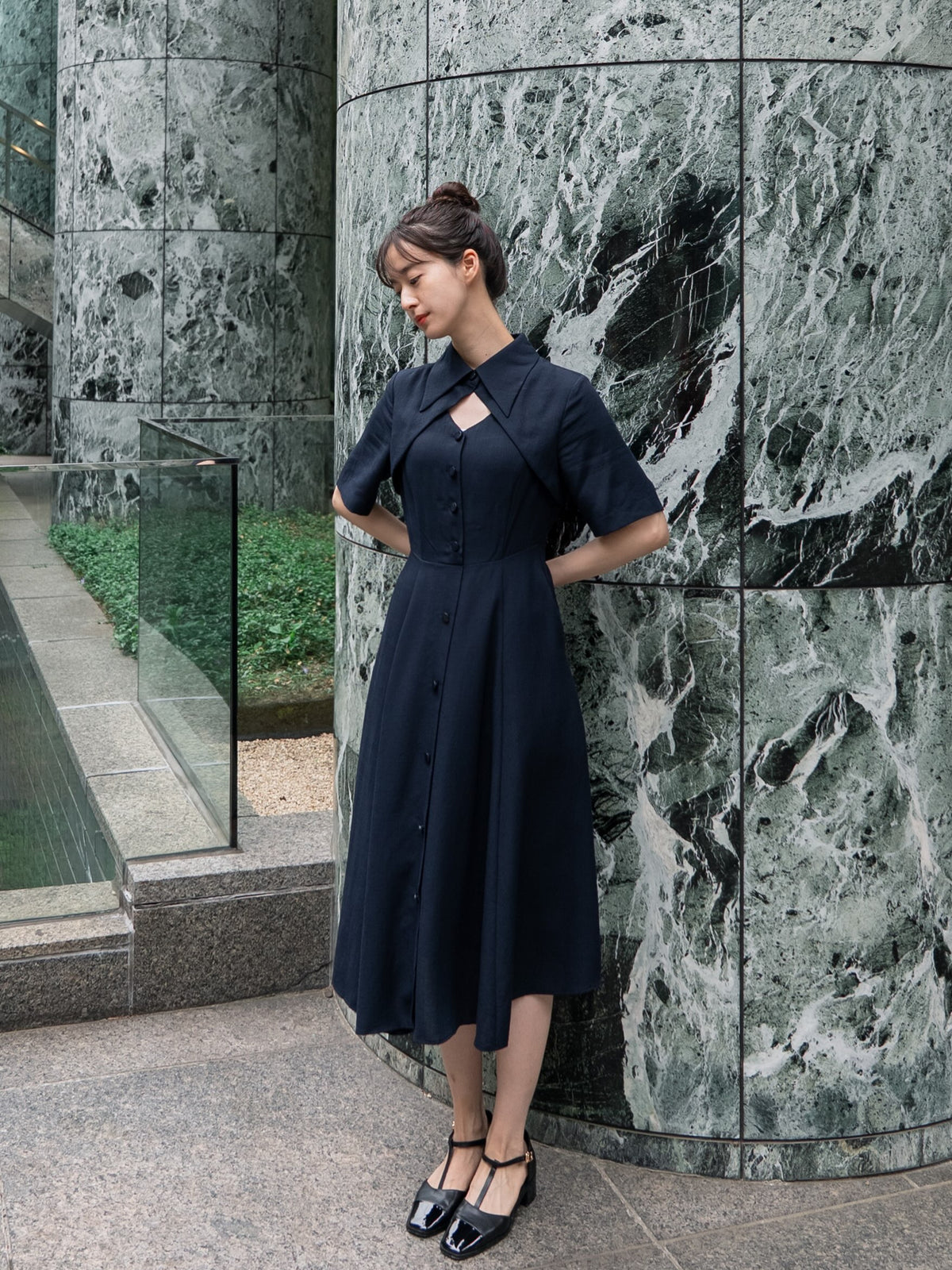 《魔法を一振りして》クラシカルシャツドレス-Navy 着用例 164cm
      ドレスS着用