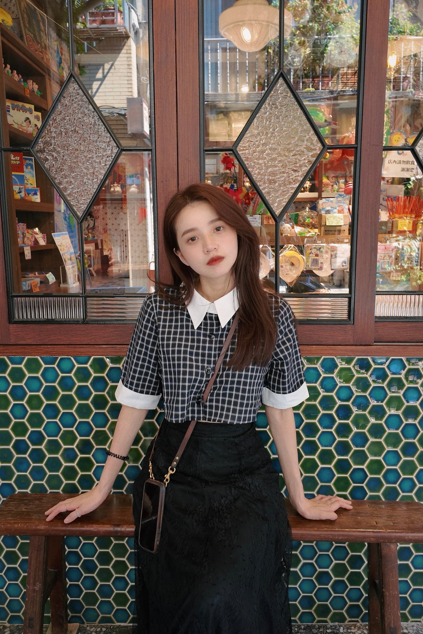 《Last piece of puzzle》Cropped checkered blouse