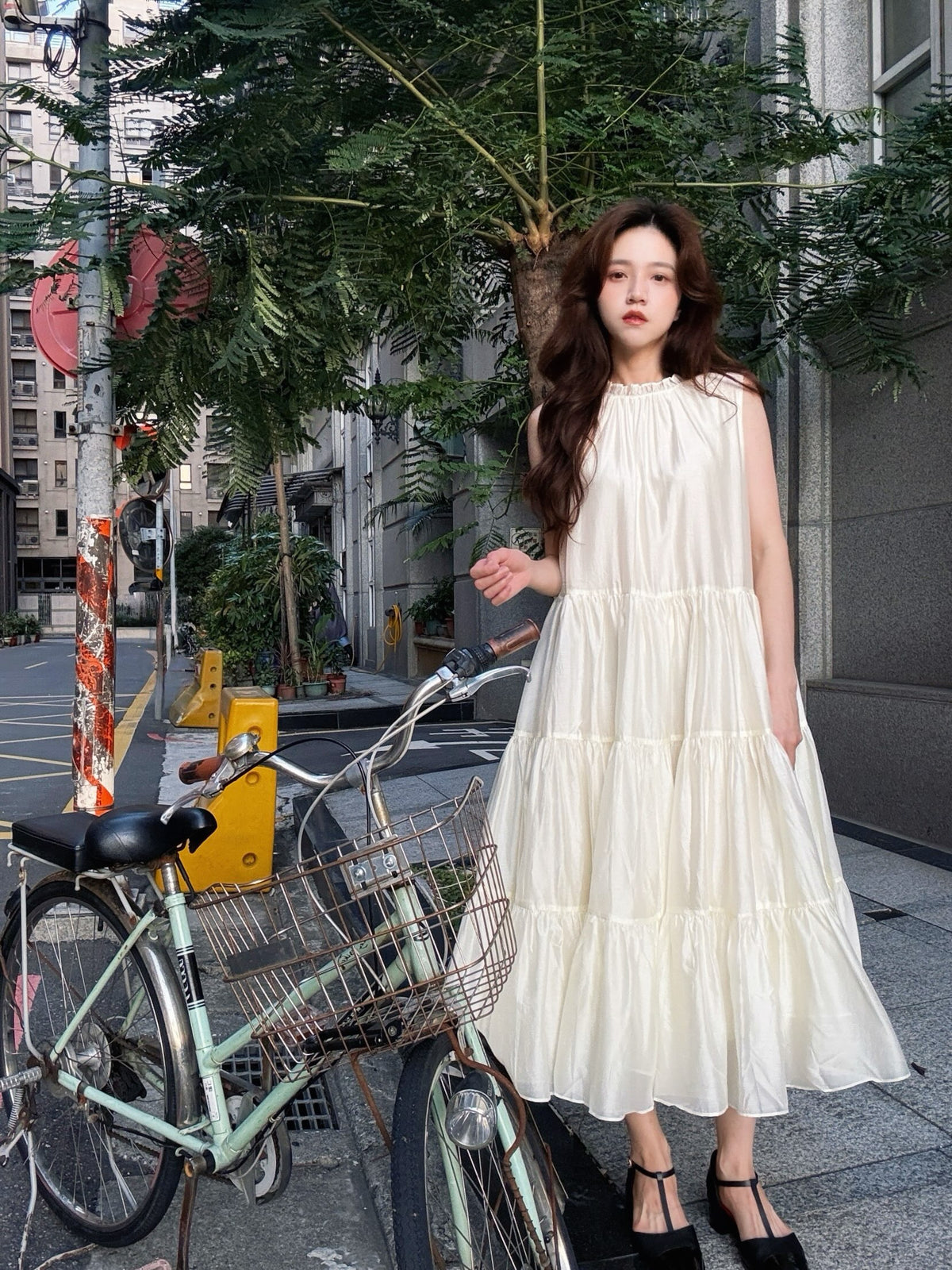 《술취한 오드리》 티어드 개더 원피스-Ivory 着用例 159cm
      ドレスS着用