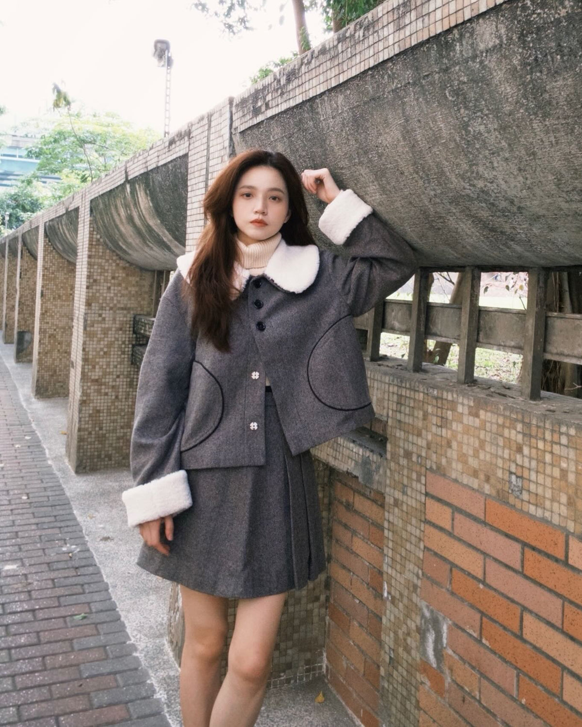 《I picked up a bag full of pine cones》 Front pleated high waist skirt-Gray 着用例 159cm
      ジャケットS、ボトムスS着用