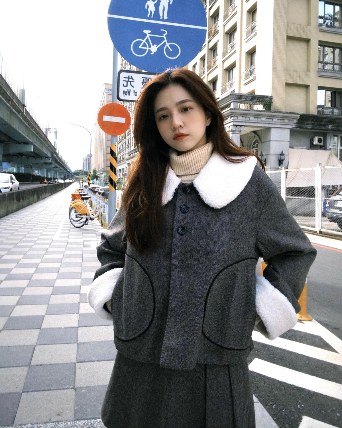 《I picked up a bag full of pine cones》 Front pleated high waist skirt-Gray 着用例 159cm
      ジャケットS、ボトムスS着用
