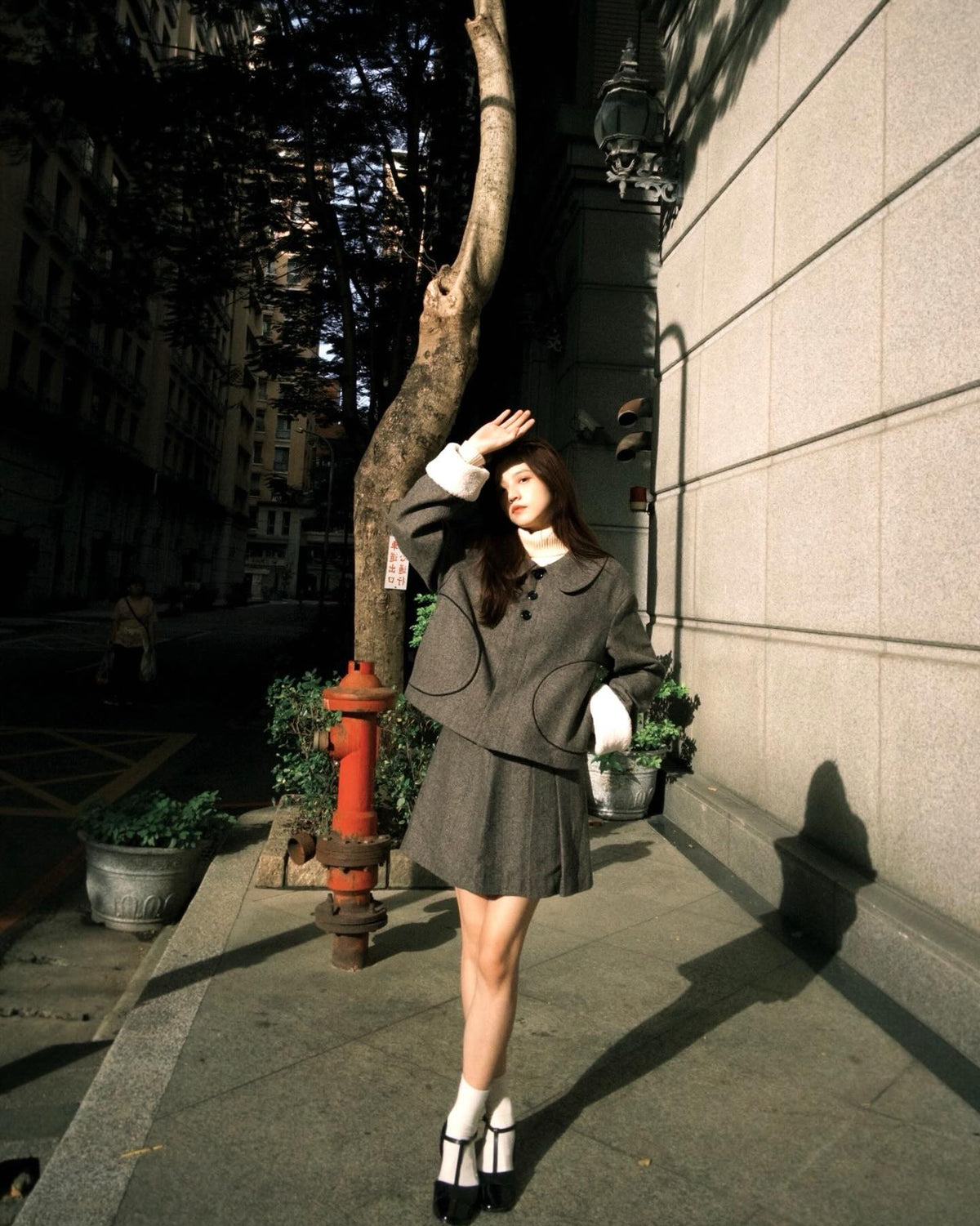 《I picked up a bag full of pine cones》 Front pleated high waist skirt-Gray 着用例 159cm
      ジャケットS、ボトムスS着用