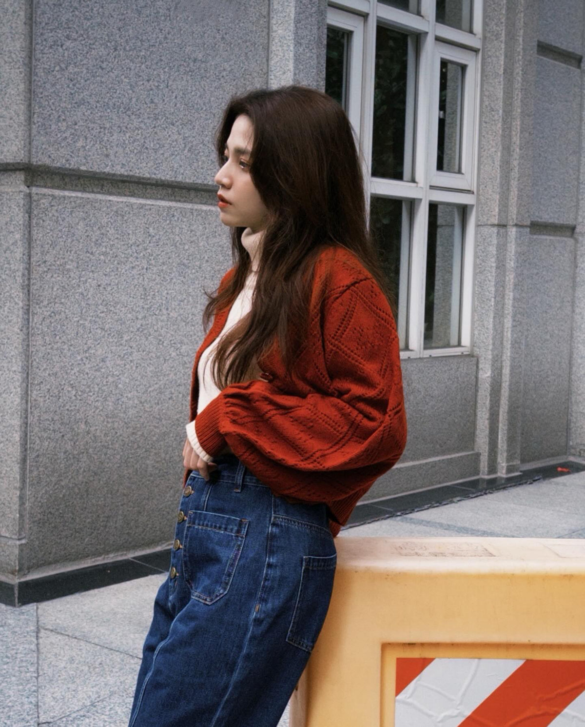 《Annie singing while taking a bath》 Front button high waist denim pants - Navy 着用例 159cm
      トップスS、ボトムスXS着用
