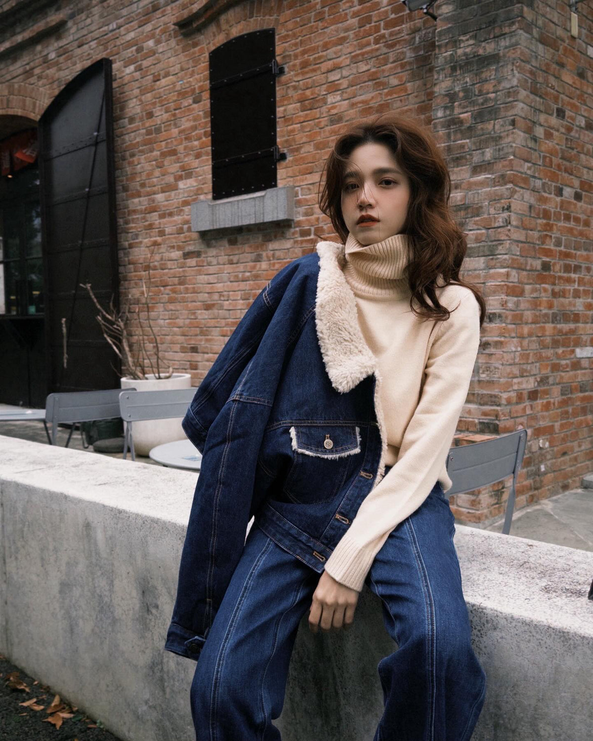 《Annie singing while taking a bath》 Front button high waist denim pants - Navy 着用例 159cm
      アウターM、セーターS、ボトムスXS着用