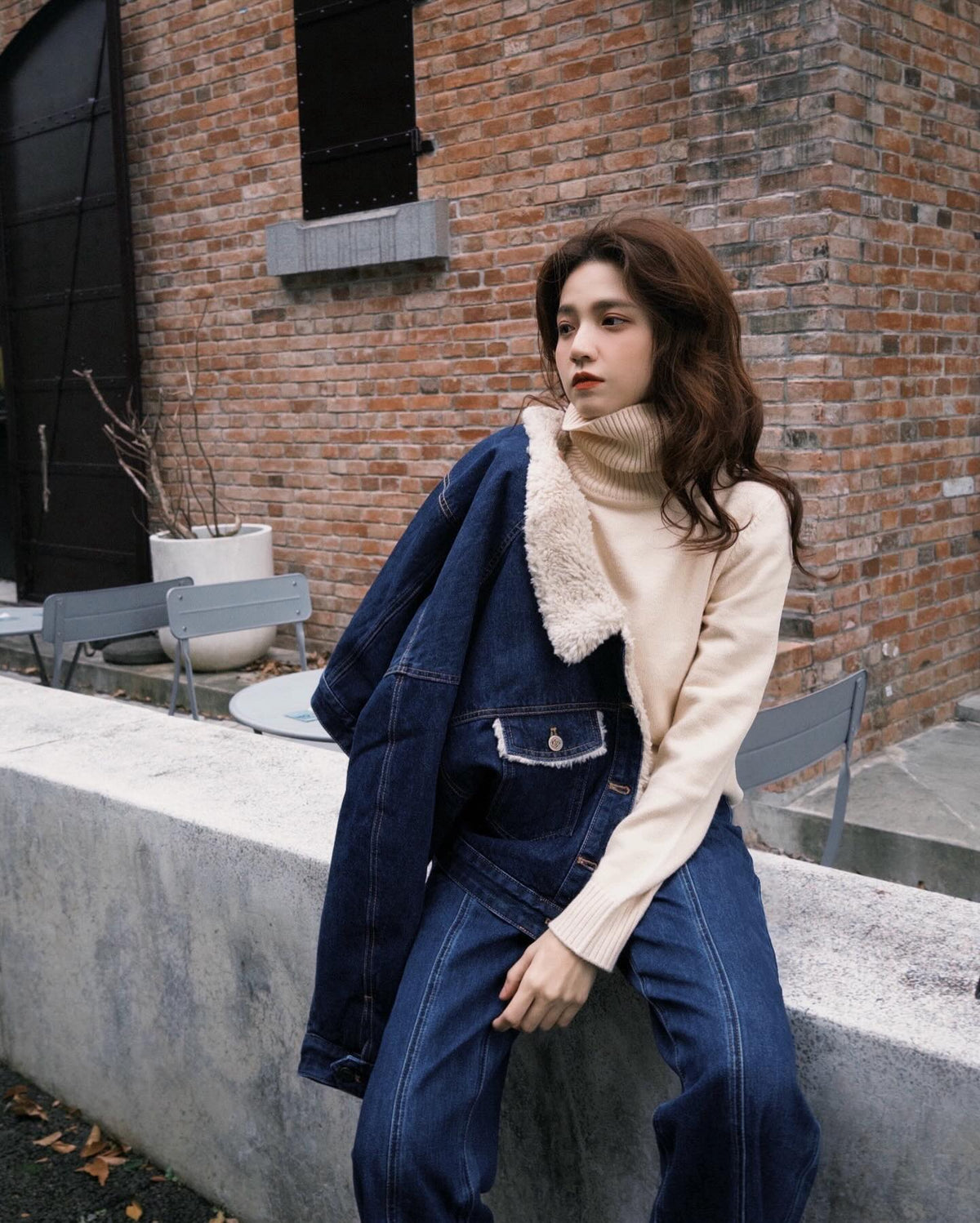 《Annie singing while taking a bath》 Front button high waist denim pants - Navy 着用例 159cm
      アウターM、セーターS、ボトムスXS着用