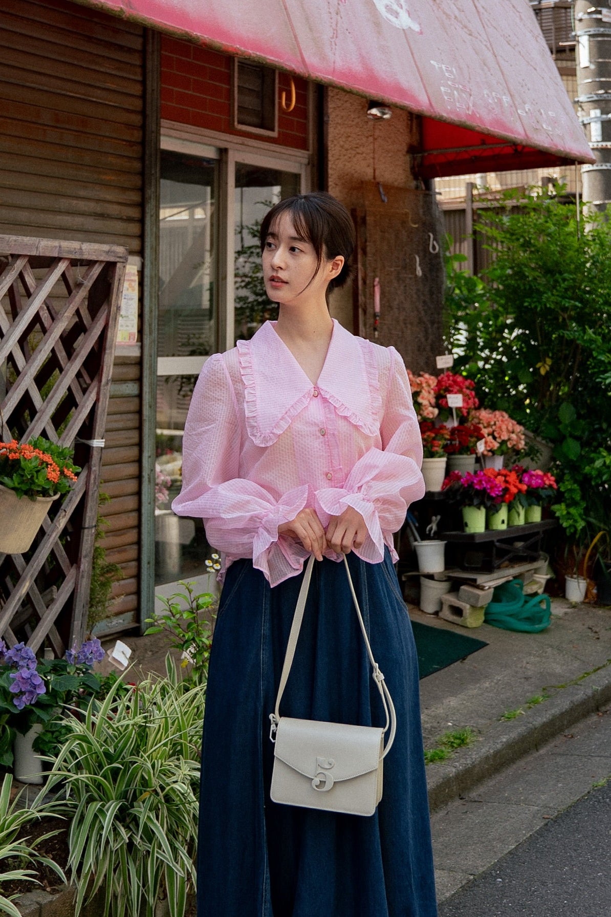 <tc>《메리가 또 질투한다》시스루 프릴 블라우스 -Pink</tc>