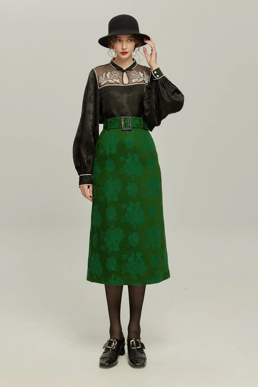 《手相を見せてみて》オリジナル刺繍シノワズリブラウス-Black