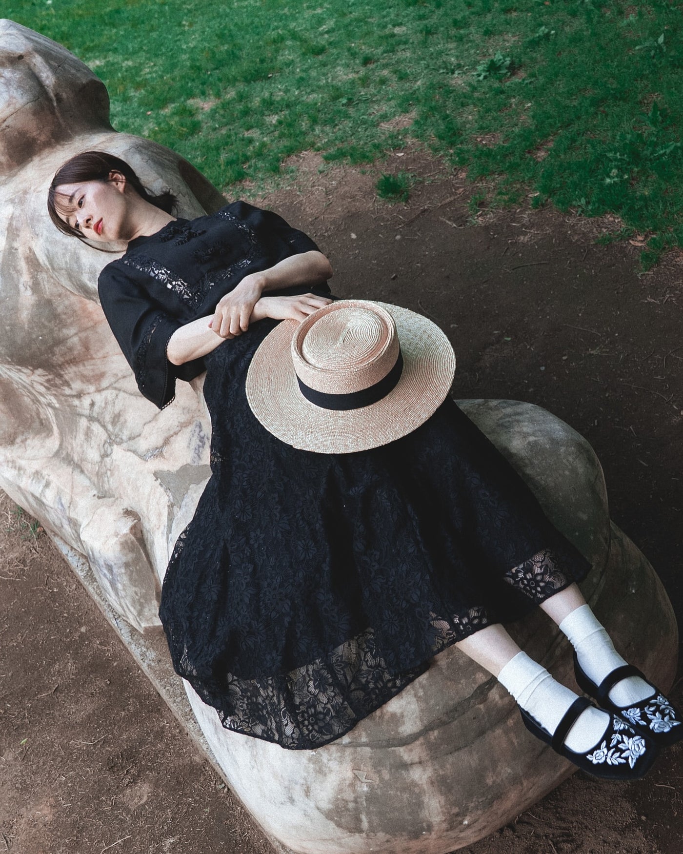 TNEWTIESオリジナル刺繍パンプス-Black