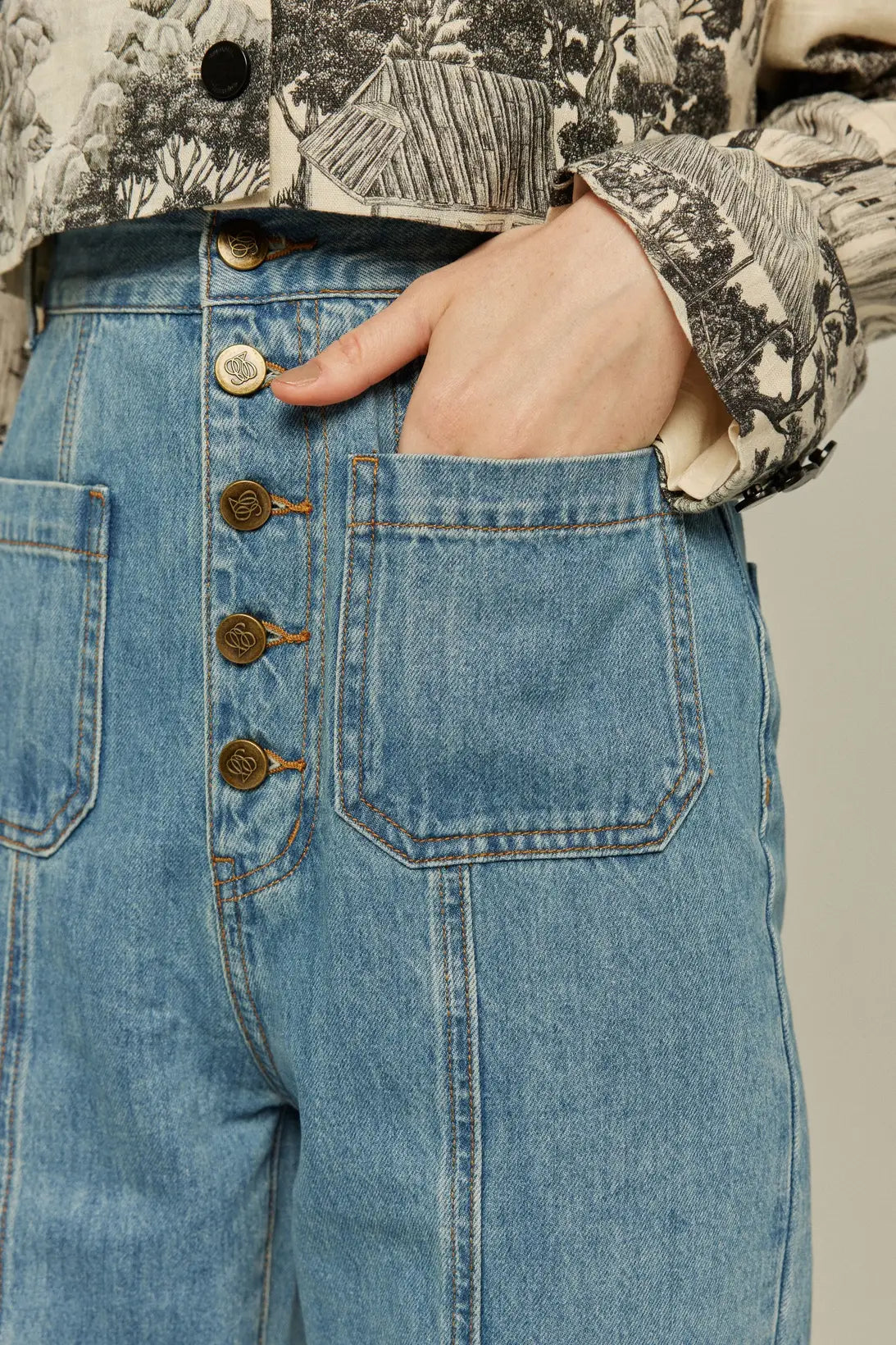 《Annie singing while taking a bath》 High waist front button denim pants-Blue