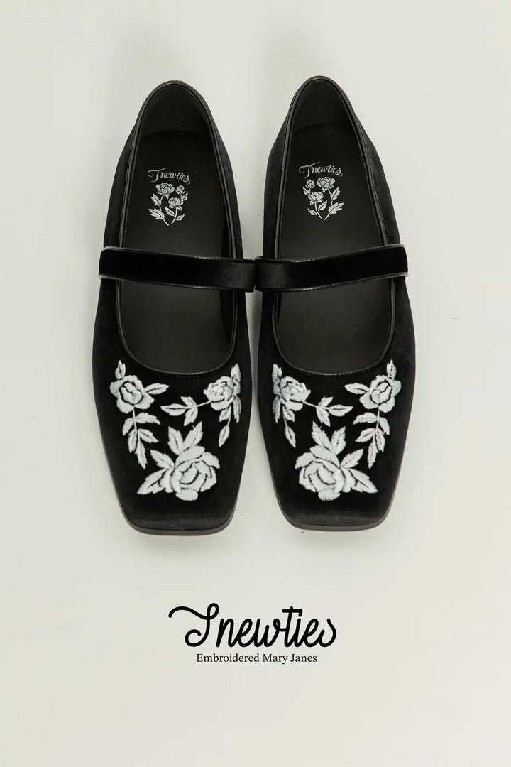 TNEWTIESオリジナル刺繍パンプス-Black