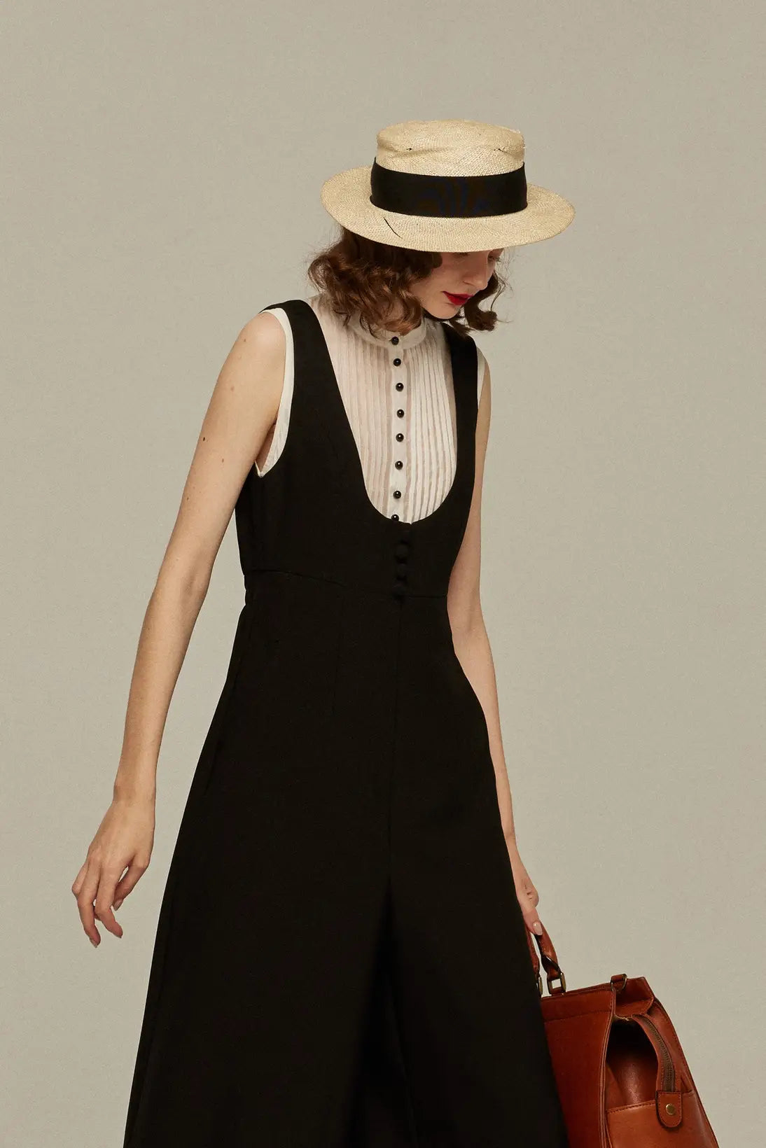 《Lucky Charm Hidden Under the Pillow》 High waist design back cross overalls - Black
