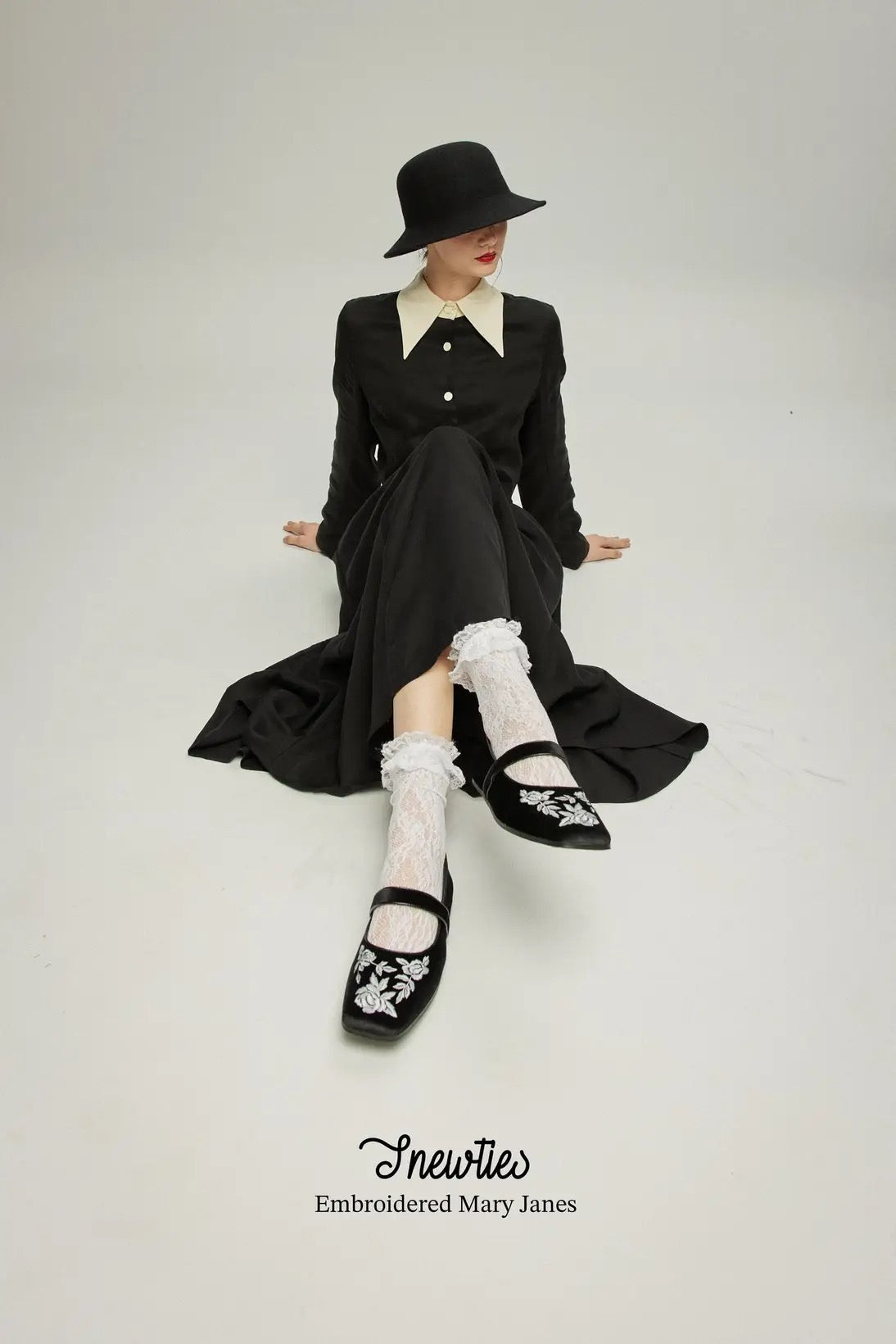 TNEWTIESオリジナル刺繍パンプス-Black