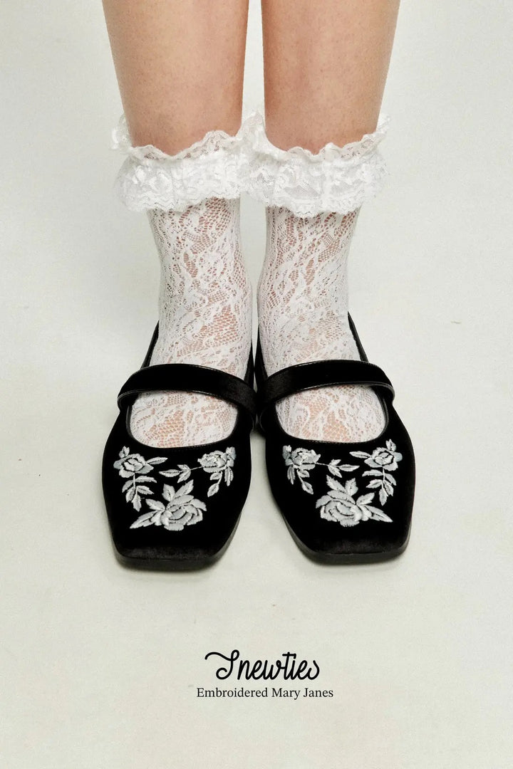 TNEWTIESオリジナル刺繍パンプス-Black – Tnewties