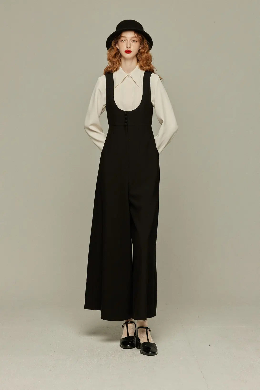 《Lucky Charm Hidden Under the Pillow》 High waist design back cross overalls - Black