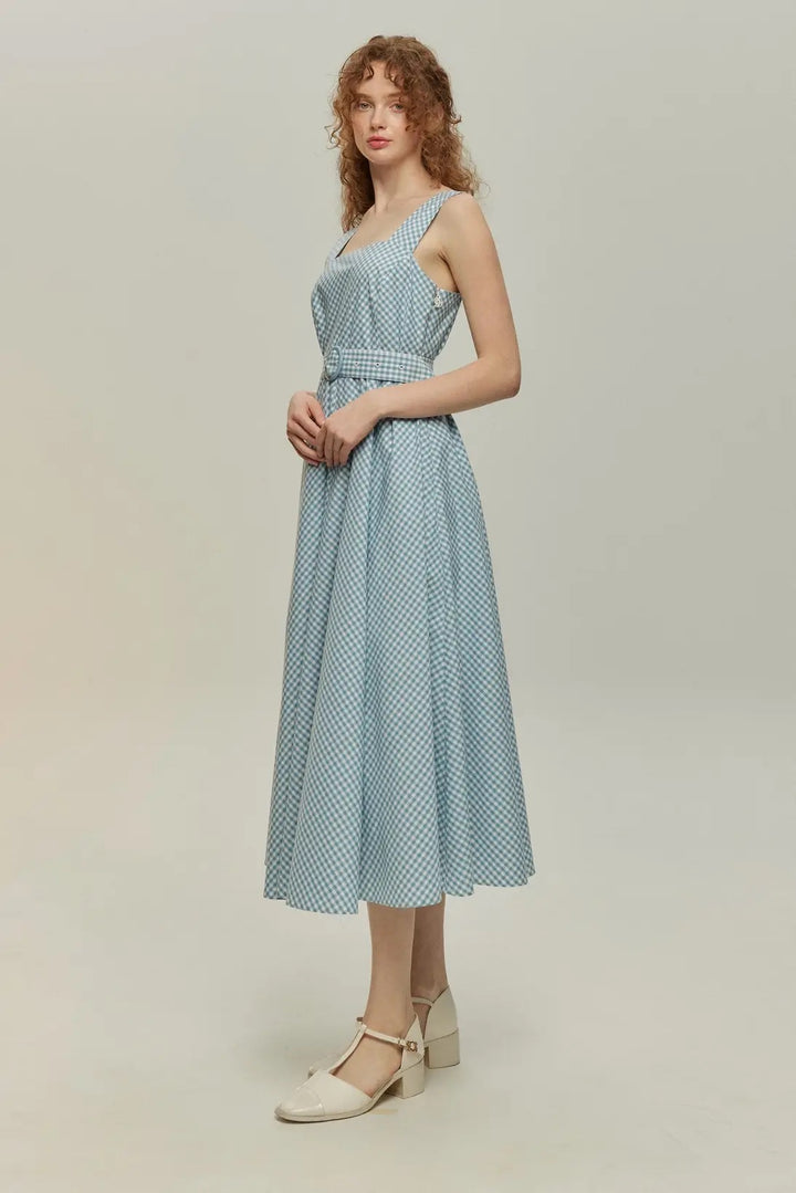 《隣人から芝刈り機を借りた》ギンガムチェックベルト付きフレアワンピース-Blue