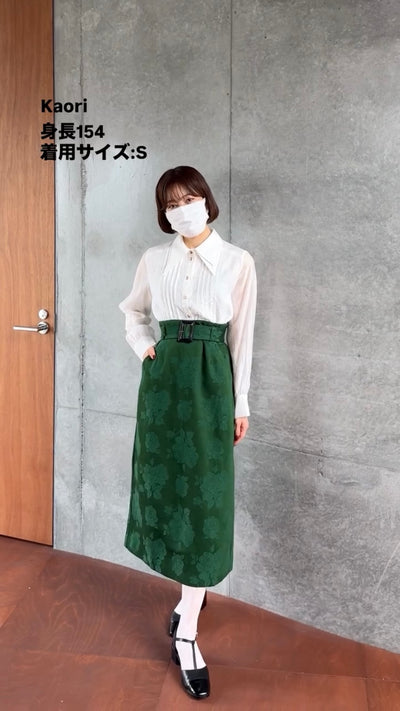 <tc>《샴페인을 열었다면 끝까지 마셔요》 시누아즈리 패턴 플라워 레이스 헴 스커트-Green</tc>