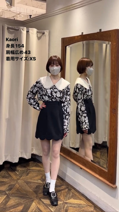 《そばかすができた》スカラップデザインショートスカート-Black