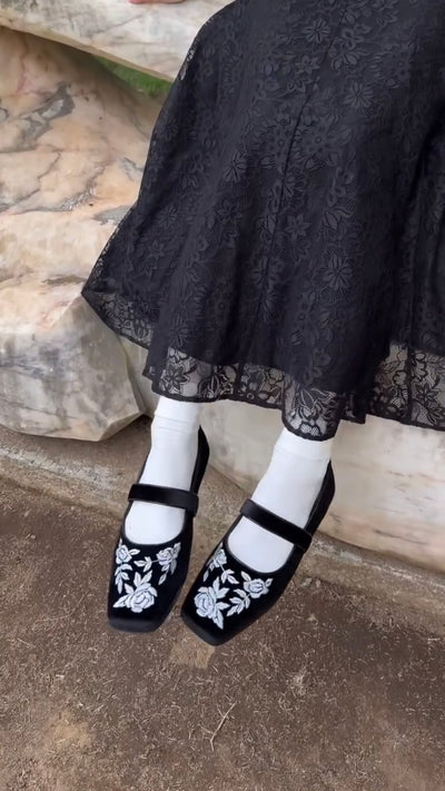 TNEWTIESオリジナル刺繍パンプス-Black