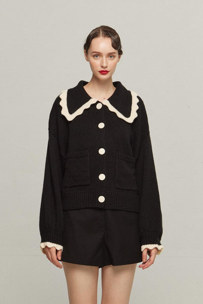 《Cast the moon spell》Flare sleeve frilled blouse