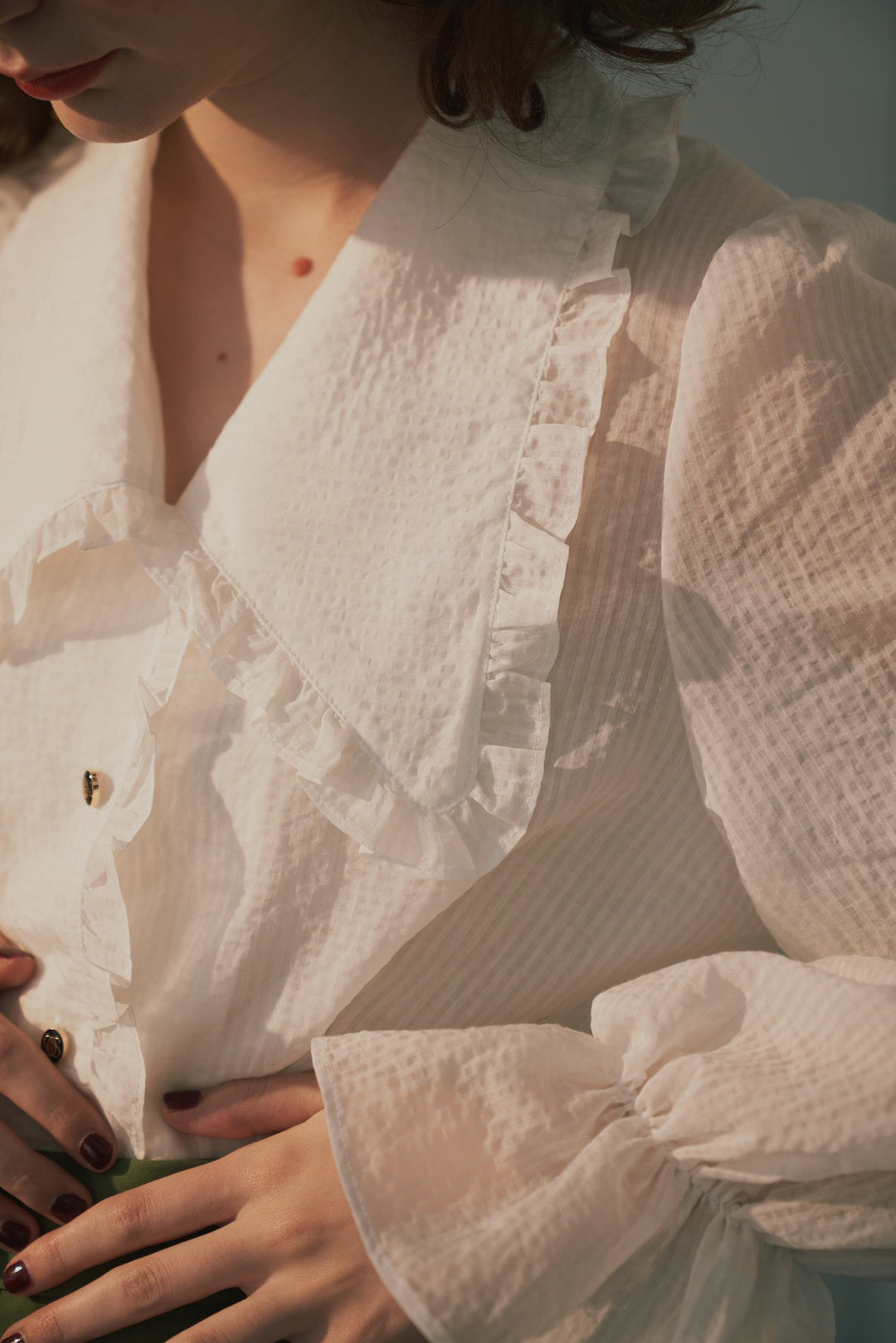 tnewties シースルーフリルブラウス メリーがまた嫉妬している》シースルーフリルブラウス-Off White