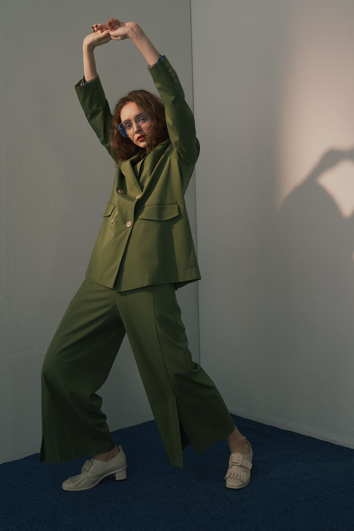 《Draw a map with tree branches》Double button jacket-Light green