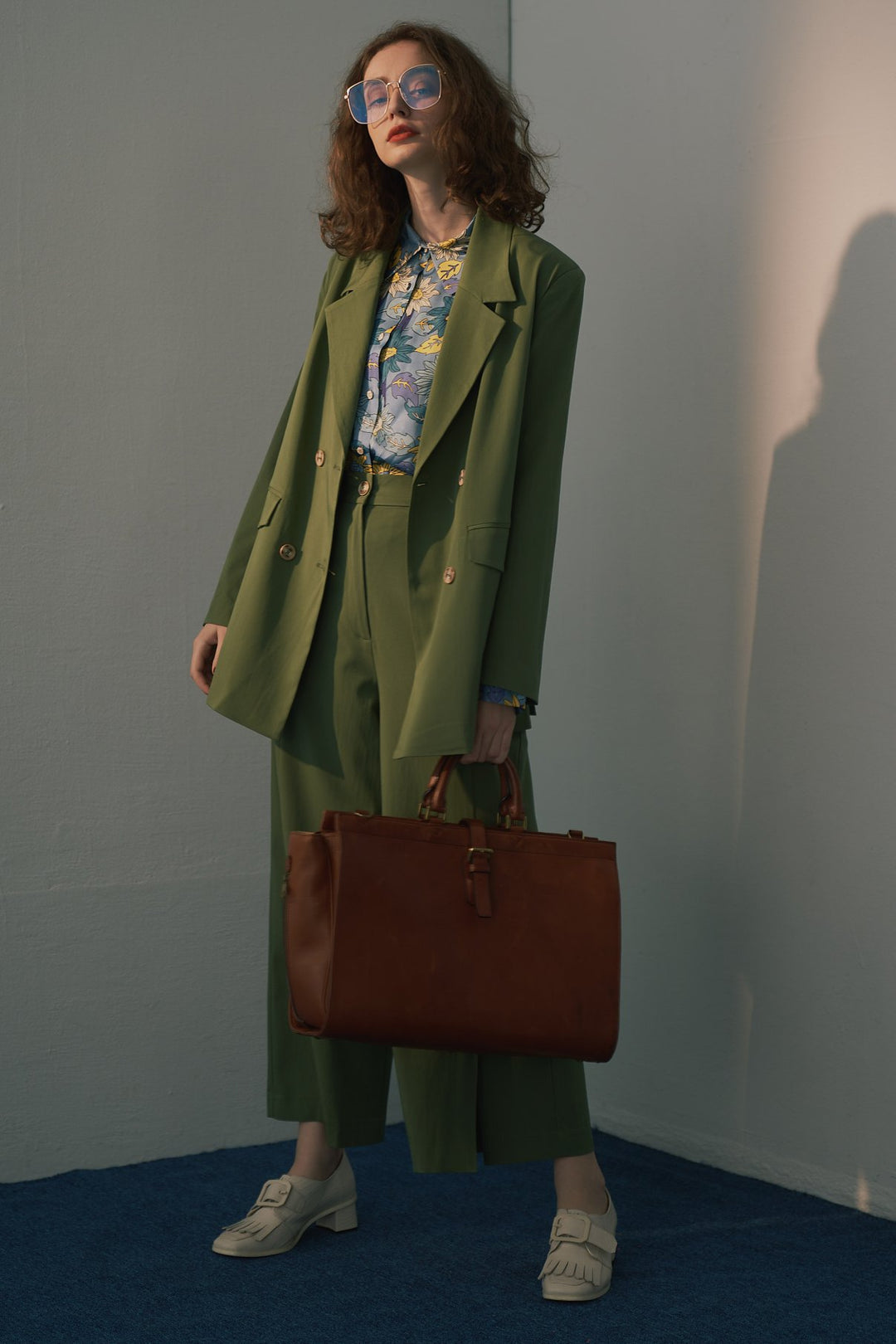 木の枝で地図を描いて》ハイウエストスリットパンツ-Light green