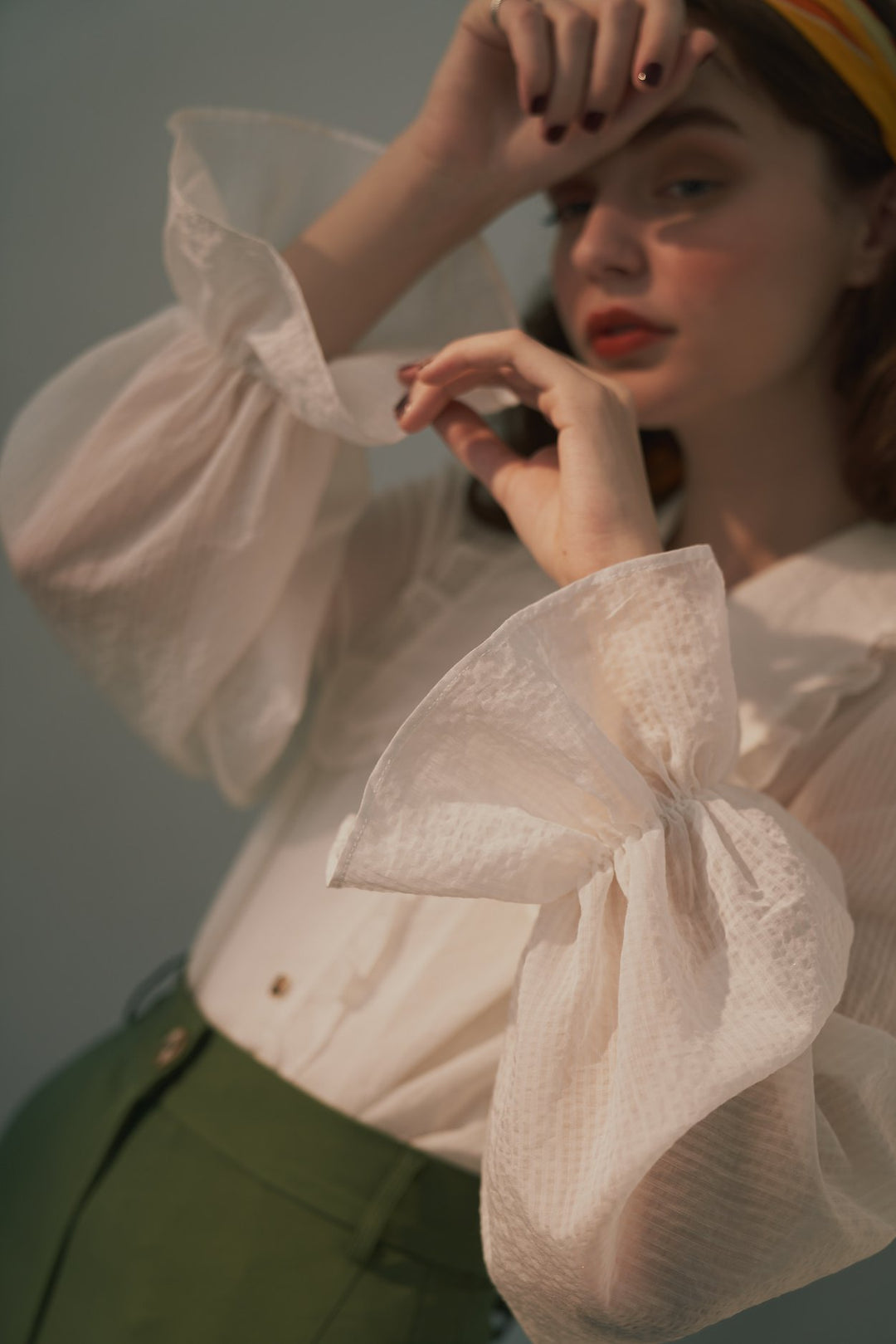 メリーがまた嫉妬している》シースルーフリルブラウス-Off White