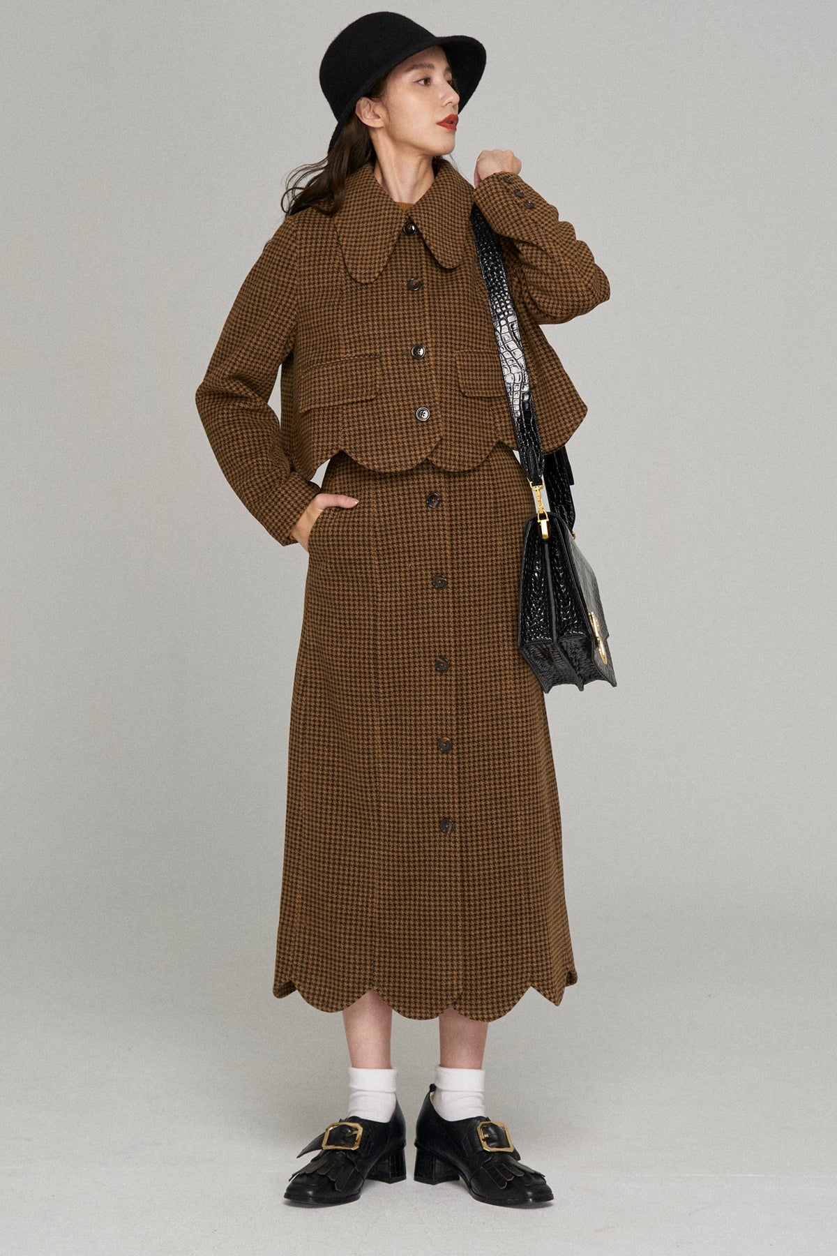 《뺨을 강하게 묶어》 하이웨스트 스컬랩 디자인 스커트-Coffee