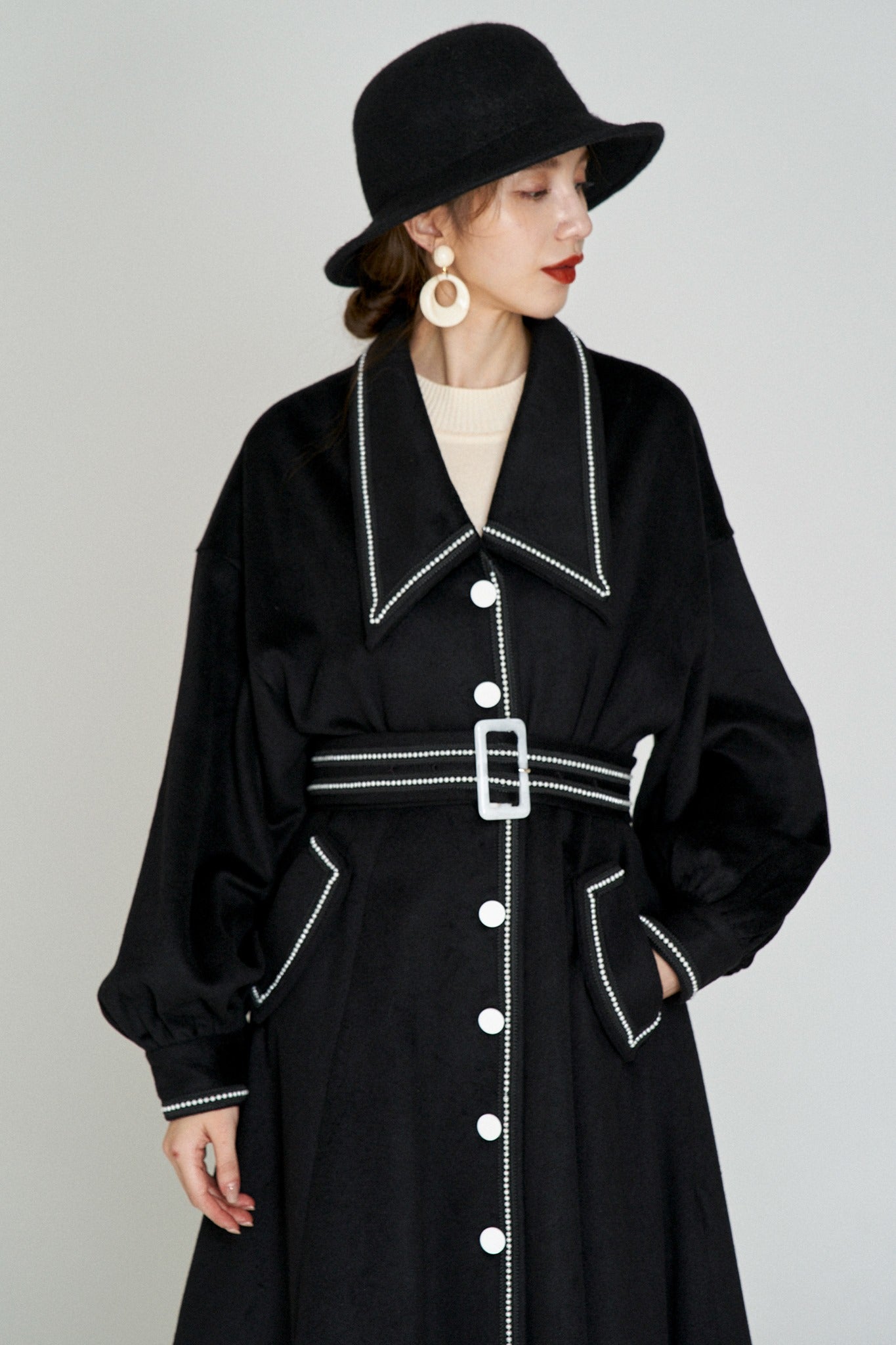 【Pre-order】《Tonight's show》Petal collar coat