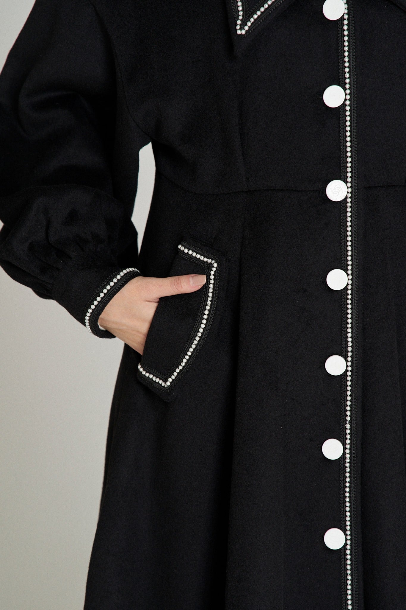 【Pre-order】《Tonight's show》Petal collar coat