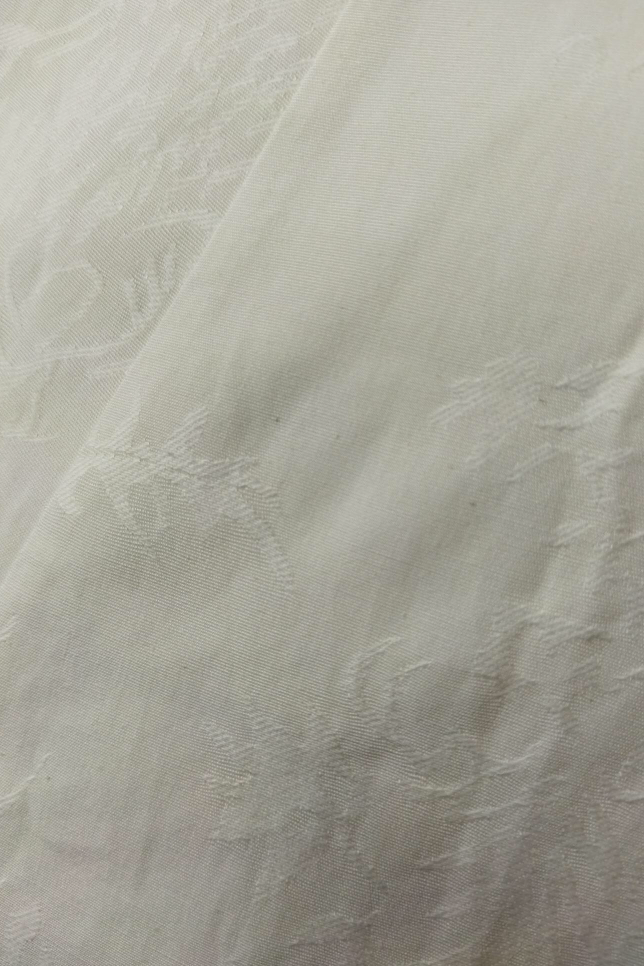 キリンにパンを食べさせて》クラシカルパターンスカート-White – Tnewties