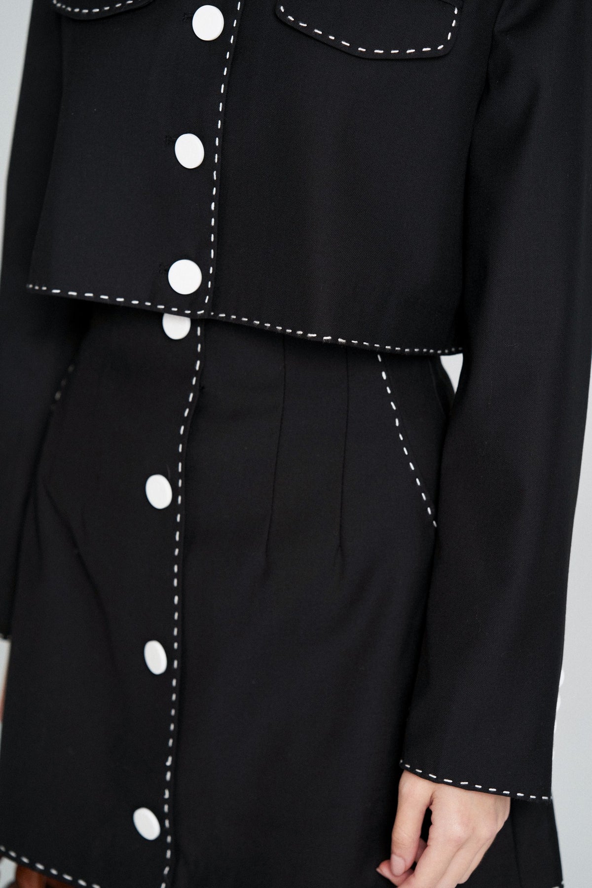《Helen Doesn't Eat Sweets》High Waist Skirt Black