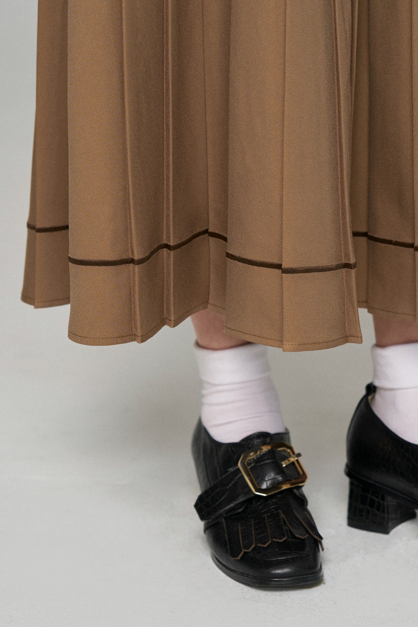 《うちで晩御飯食べていきなよ》ハイウエストプリーツスカート-Brown