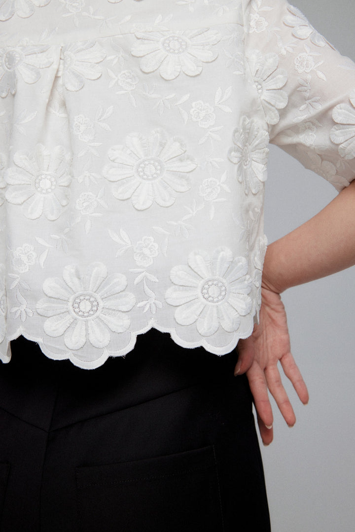 tnewties テレビで見た彼女　エンブロイダリーシャツ　M テレビで見た彼女》レースエンブロイダリーシャツ-White – Tnewties
