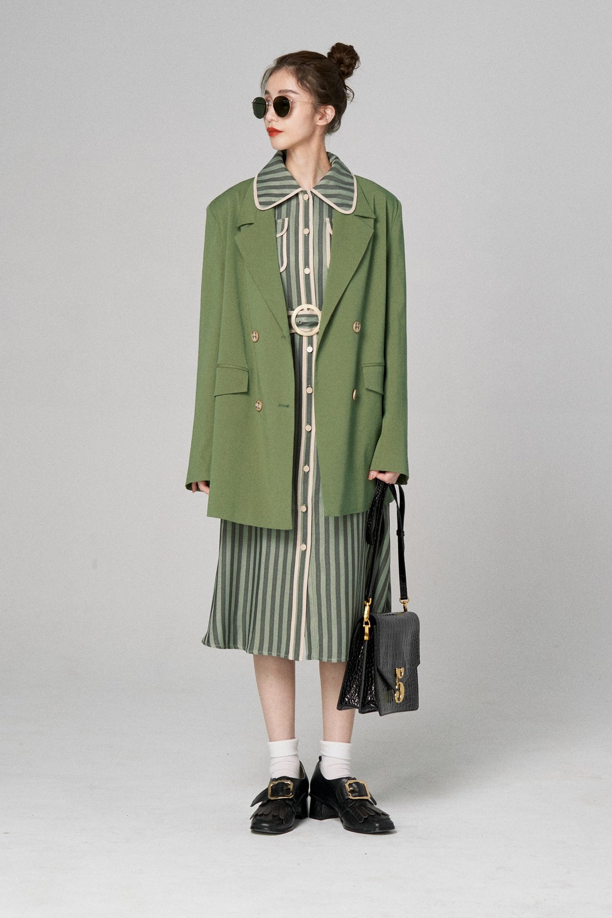 《Draw a map with tree branches》Double button jacket-Light green