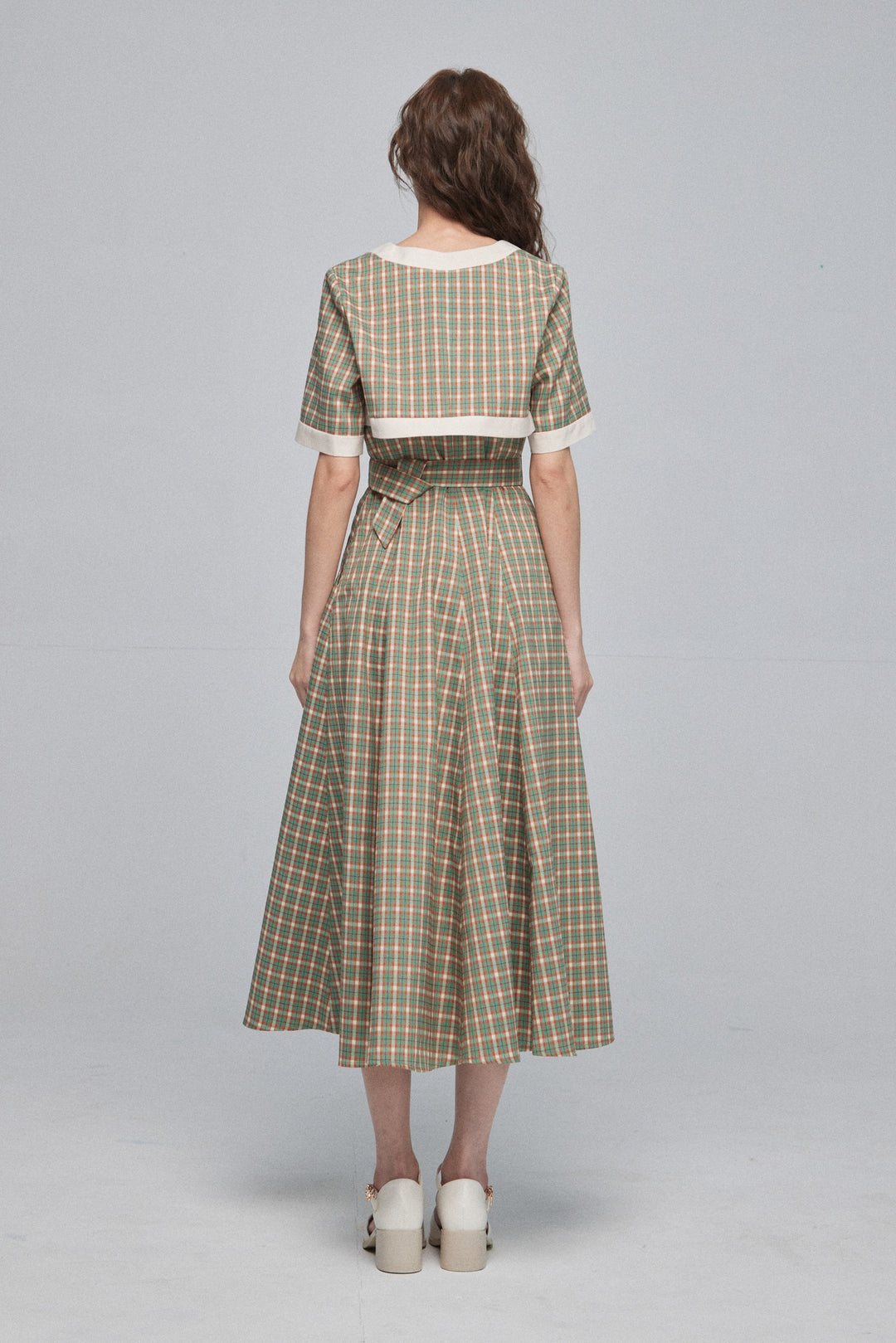 《北京ダックを持ち帰りで》ショルダーストラップハイウエストドレス-Green