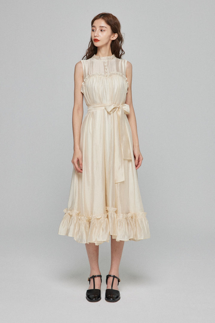 《キラキラ輝く湖面に》ラッフルトリムドレス-White