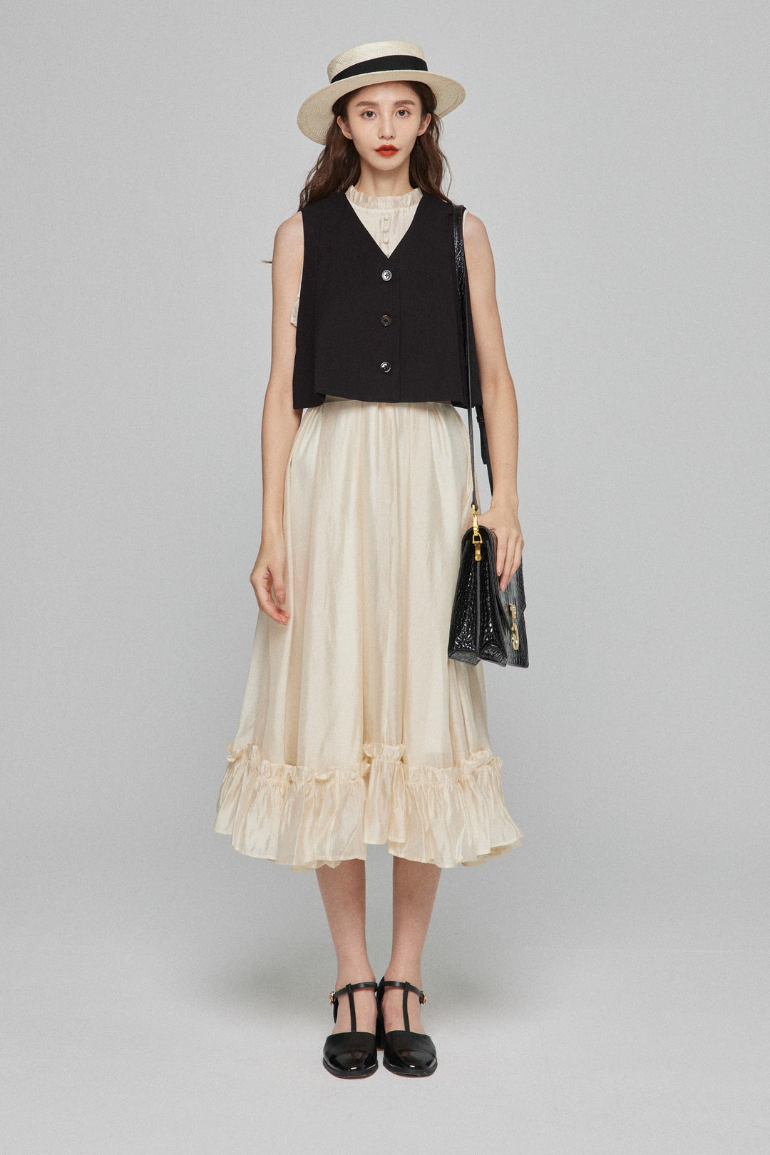 《キラキラ輝く湖面に》ラッフルトリムドレス-White