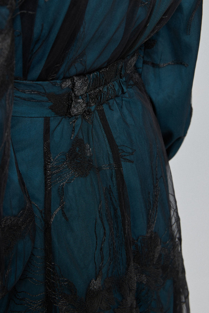 《サリーとデイヴィットのスキャンダル》シースルーエンブロイダリーハイウエストスカート-Dark green
