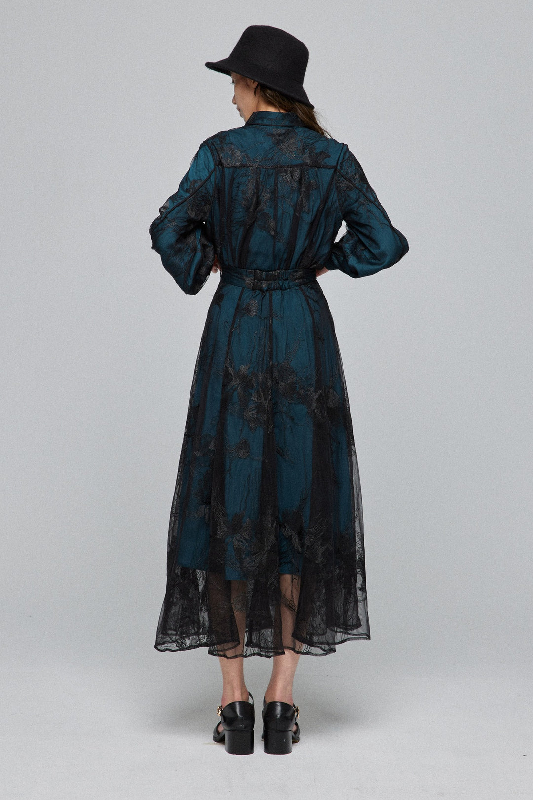 《サリーとデイヴィットのスキャンダル》シースルーエンブロイダリーハイウエストスカート-Dark green