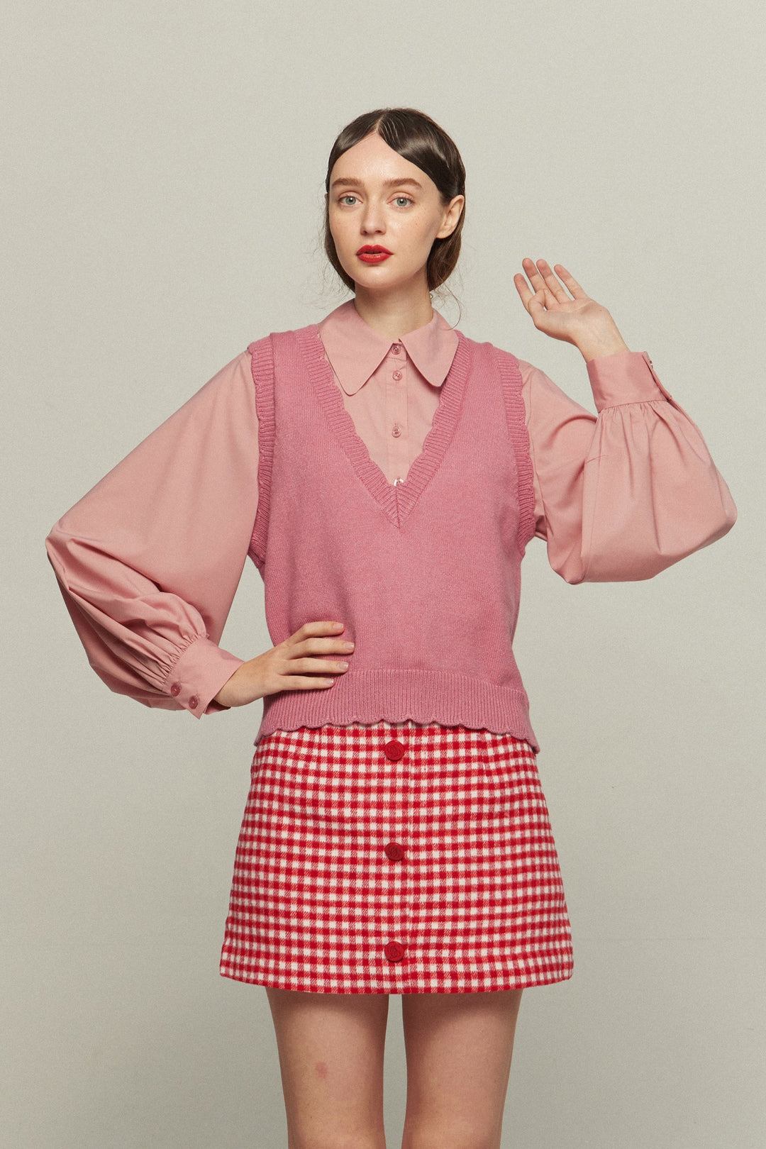 《ウィッグとサングラスをして》ギンガムチェックハイウエストスカート-Red